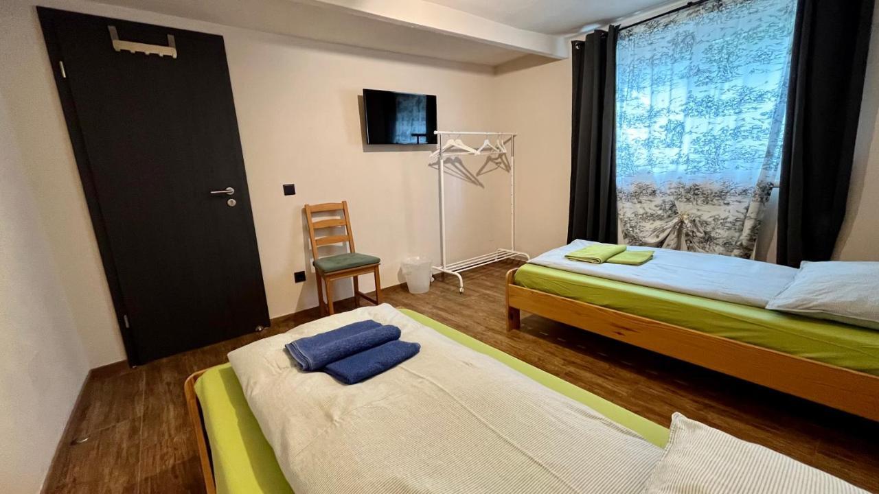 Bed and Breakfast Franky House Am Nuerburgring Quiddelbach Esterno foto
