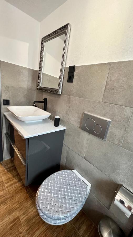 Bed and Breakfast Franky House Am Nuerburgring Quiddelbach Esterno foto