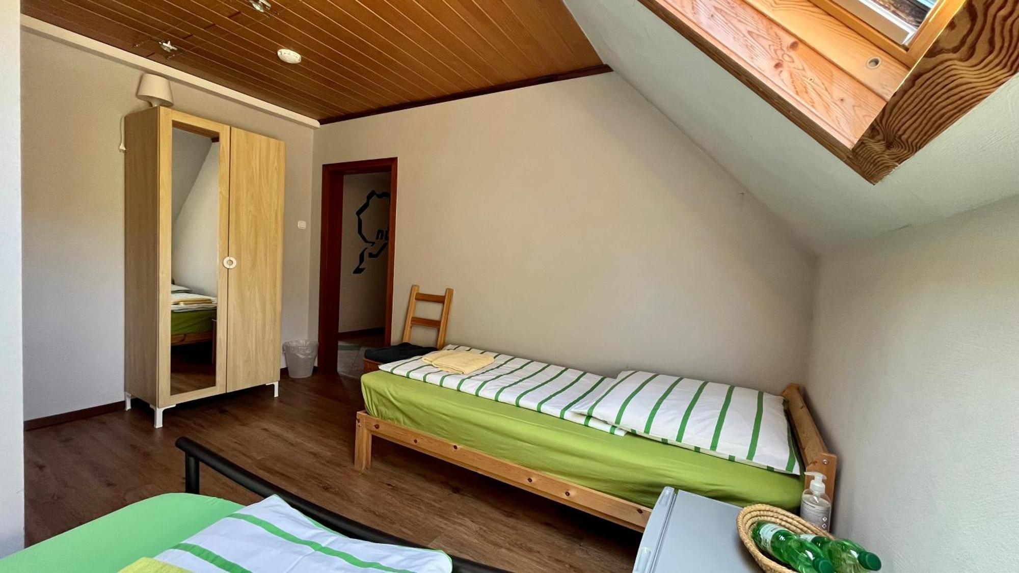 Bed and Breakfast Franky House Am Nuerburgring Quiddelbach Esterno foto