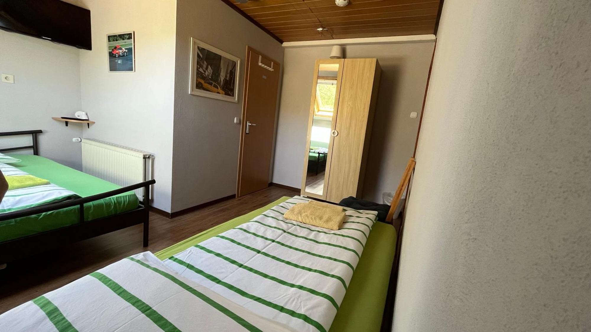 Bed and Breakfast Franky House Am Nuerburgring Quiddelbach Esterno foto